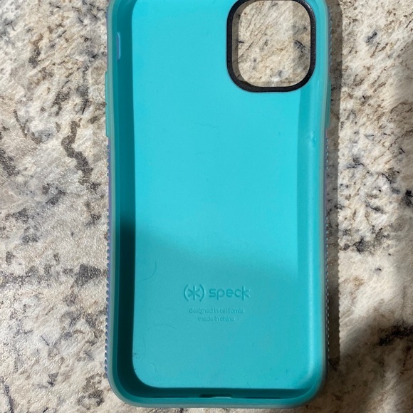 iPhone 11 purple speck case - Picture 2 of 2